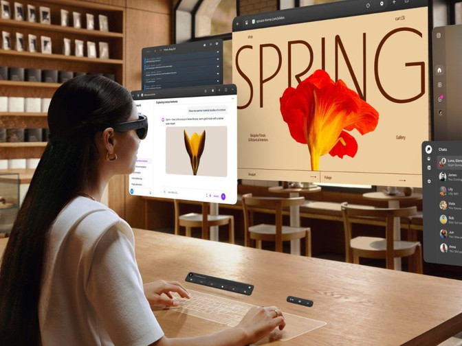 Meta VR Glasses pri práci, virtuálne obrazovky a klávesnica na stole